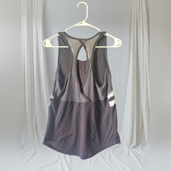 Harry Potter Hogwarts Dark Grey Keyhole Tank Top Size Medium - Picture 2 of 3